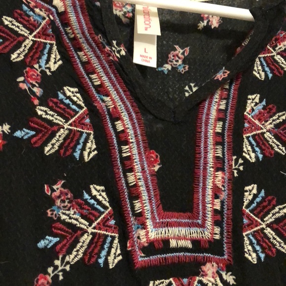 Black floral tank top - Picture 2 of 3